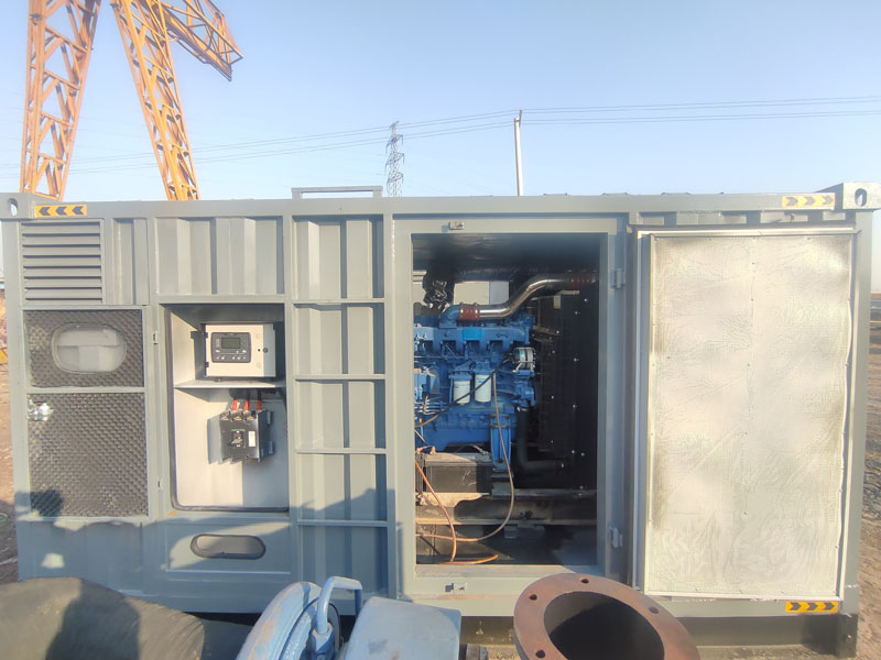 杨林街道柴油发电机组的机油多久更换一次比较合适？